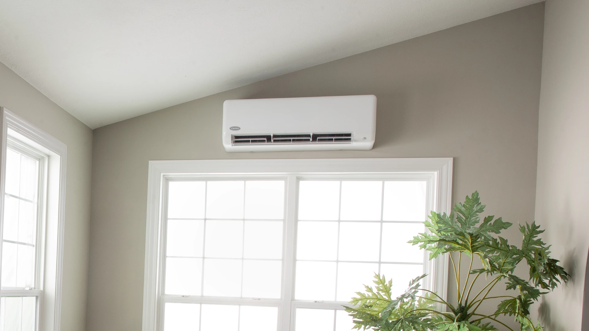 Sunroom With Carrier Ductless